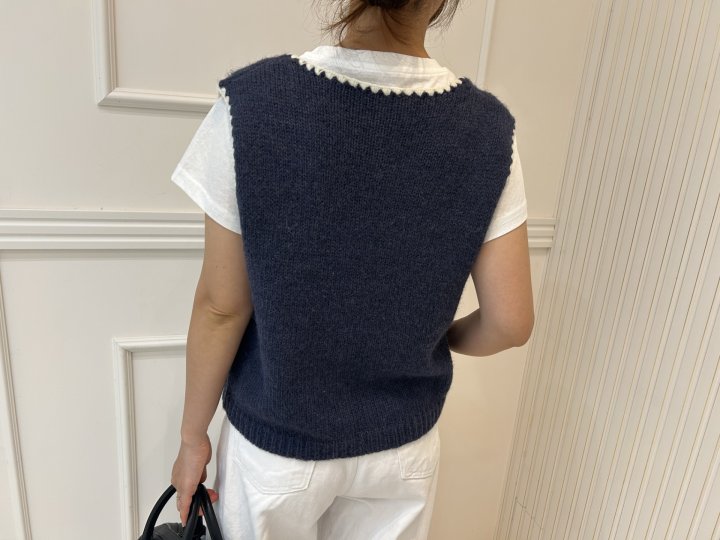 Pearls room - Korean Women Fashion - #vintageinspired - Ribbon Vest - 6