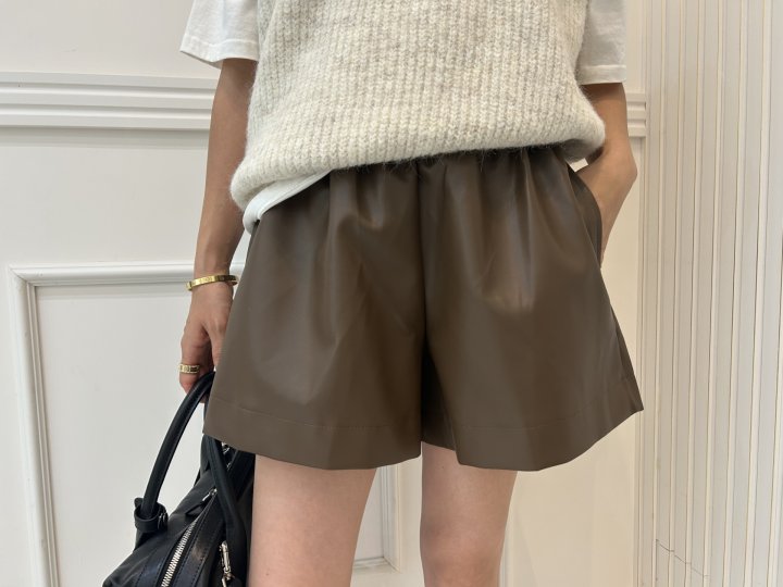 Pearls room - Korean Women Fashion - #vintageinspired - L Shorts