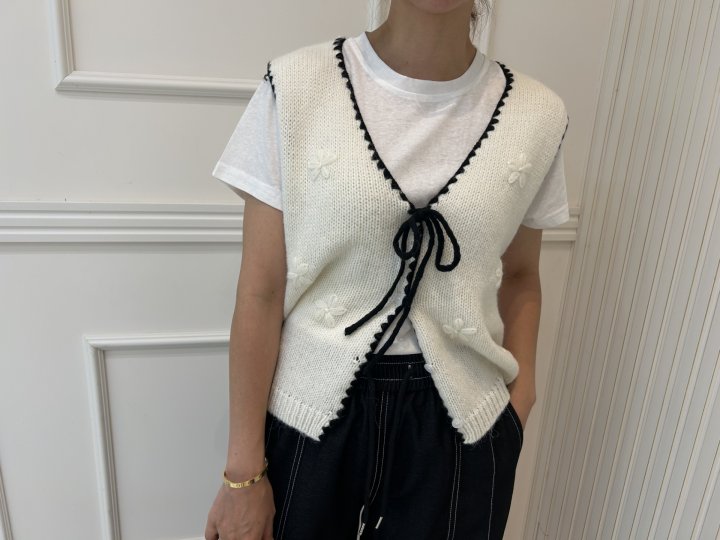 Pearls room - Korean Women Fashion - #vintagekidsstyle - Ribbon Vest - 7