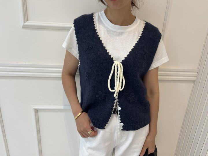 Pearls room - Korean Women Fashion - #womensfashion - Ribbon Vest