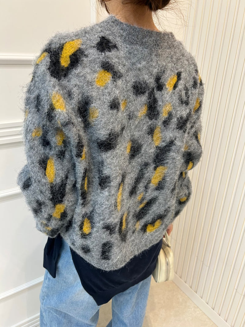 Pearls room - Korean Women Fashion - #womensfashion - Leopard Cardigan - 5