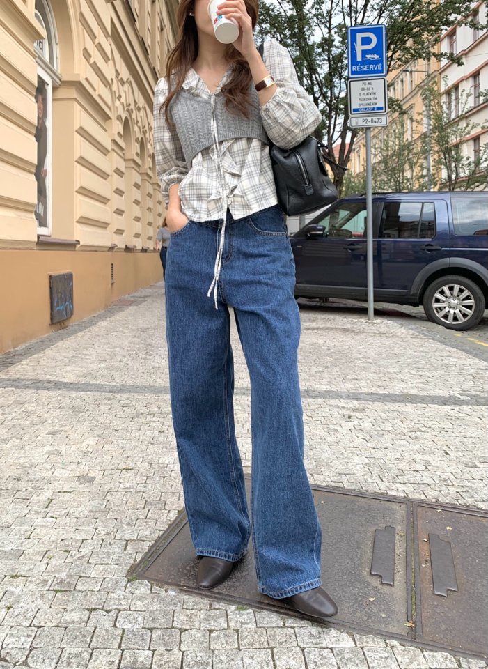 Pomelo - Korean Women Fashion - #momslook - Black Slit Denim Pants