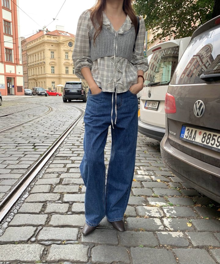 Pomelo - Korean Women Fashion - #momslook - Black Slit Denim Pants - 3
