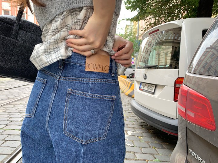 Pomelo - Korean Women Fashion - #momslook - Black Slit Denim Pants - 5