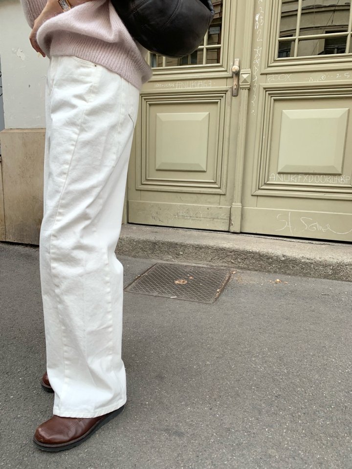 Pomelo - Korean Women Fashion - #momslook - Diagonal Fall Ivory Denim Pants