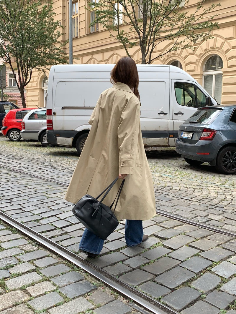 Pomelo - Korean Women Fashion - #womensfashion - Pale Long Shoulder Padded Trench Coat - 5