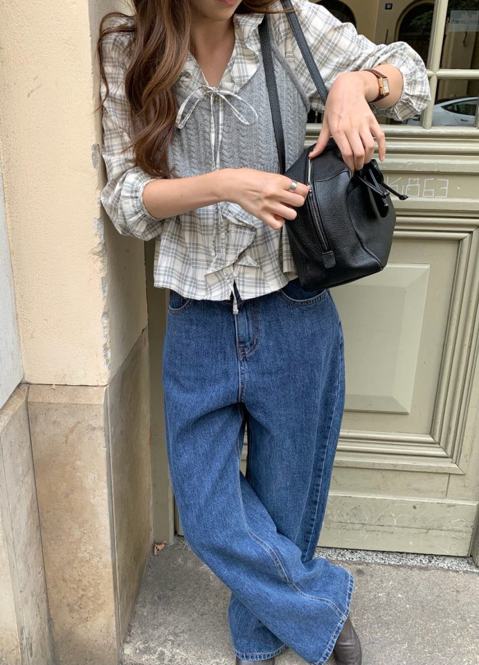 Pomelo - Korean Women Fashion - #womensfashion - Black Slit Denim Pants - 2