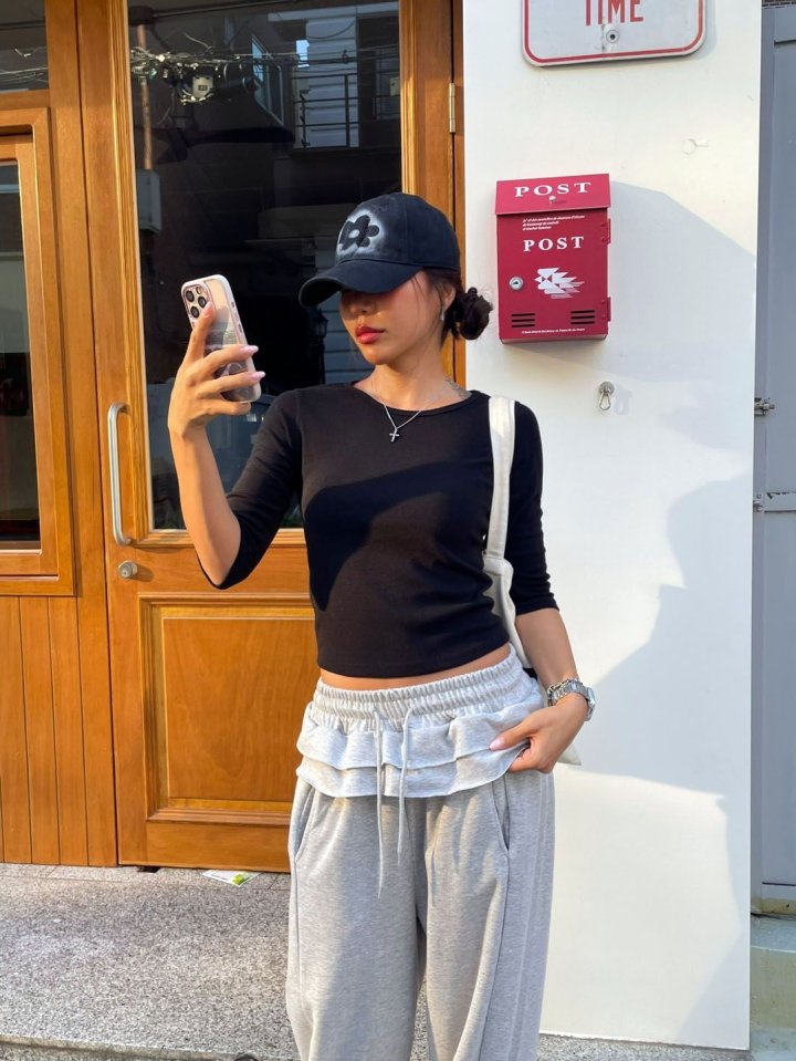 Queensmade - Korean Women Fashion - #momslook - Simple Sleeve Tee - 9