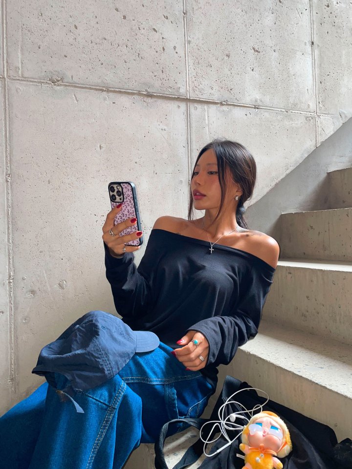 Queensmade - Korean Women Fashion - #momslook - Basic Off-shoulder Tee - 3