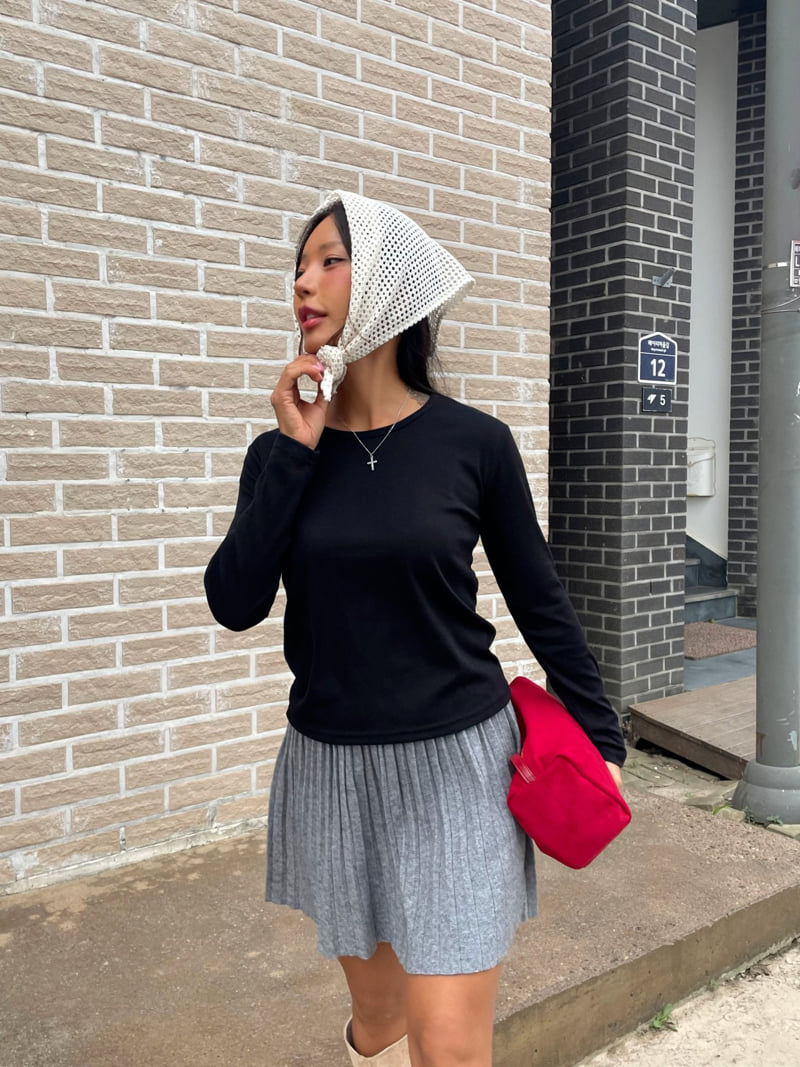 Queensmade - Korean Women Fashion - #momslook - Lala Round Tee - 5