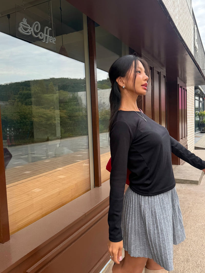 Queensmade - Korean Women Fashion - #momslook - Lala Round Tee - 7