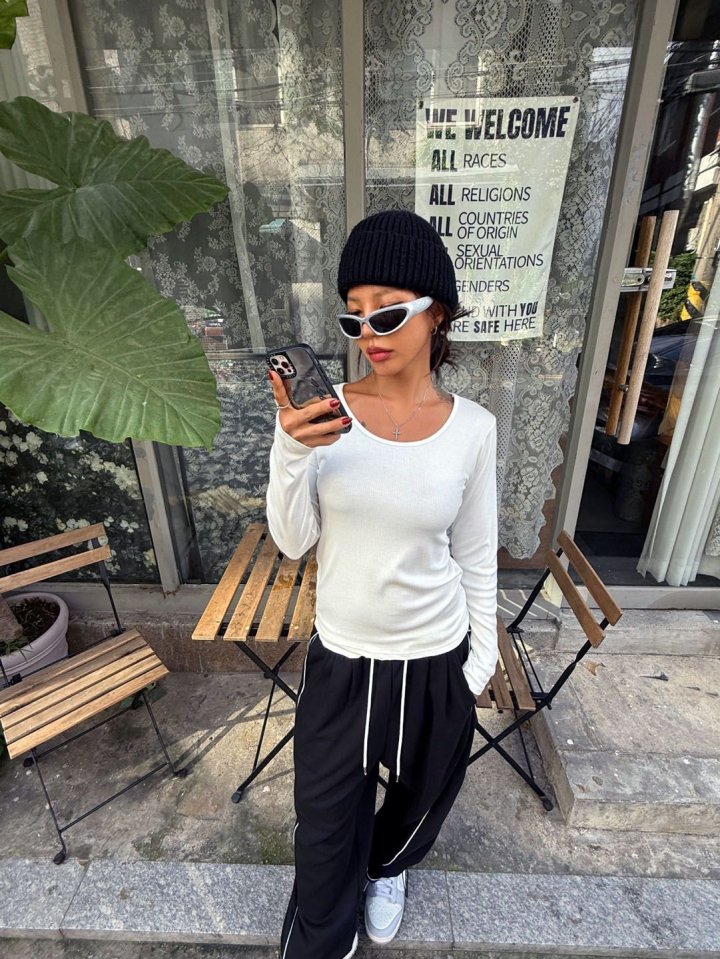 Queensmade - Korean Women Fashion - #pursuepretty - Ribbed U-Neck Tee - 10