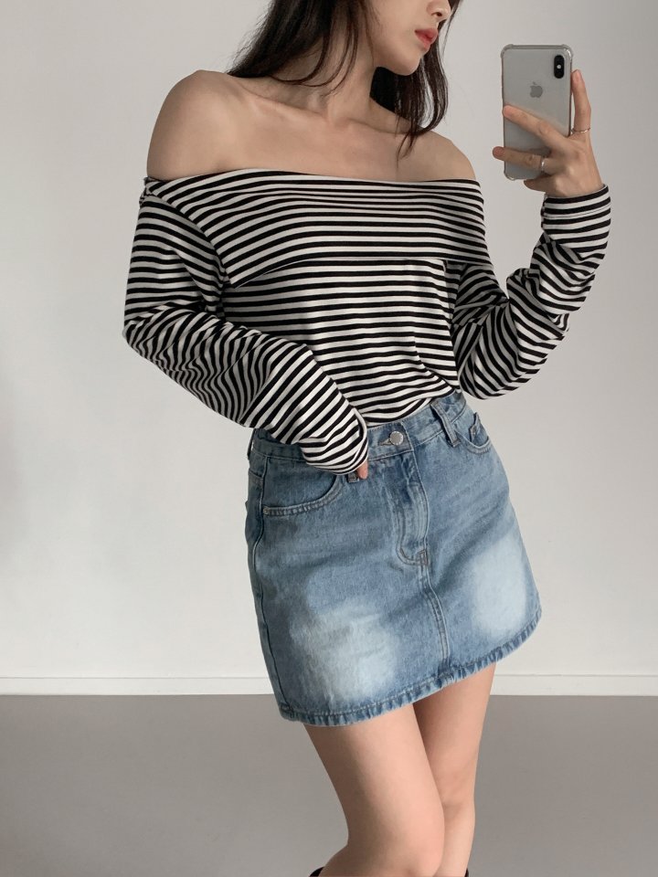 Queensmade - Korean Women Fashion - #romanticstyle - Log Off-Shoulder Tee - 6
