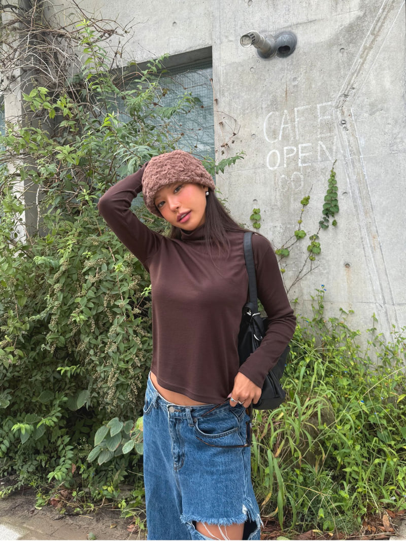 Queensmade - Korean Women Fashion - #romanticstyle - Art Turtleneck Tee - 2