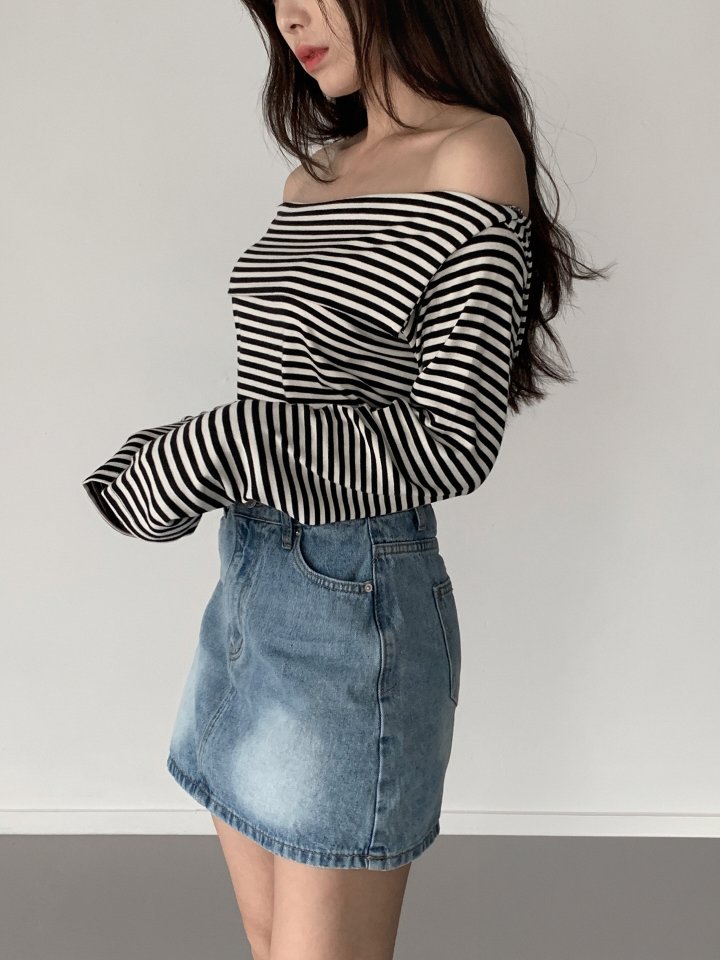 Queensmade - Korean Women Fashion - #shopsmall - Log Off-Shoulder Tee - 7