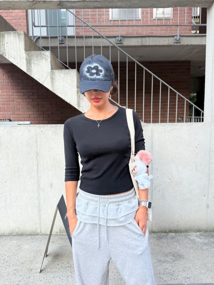 Queensmade - Korean Women Fashion - #thatsdarling - Simple Sleeve Tee - 7