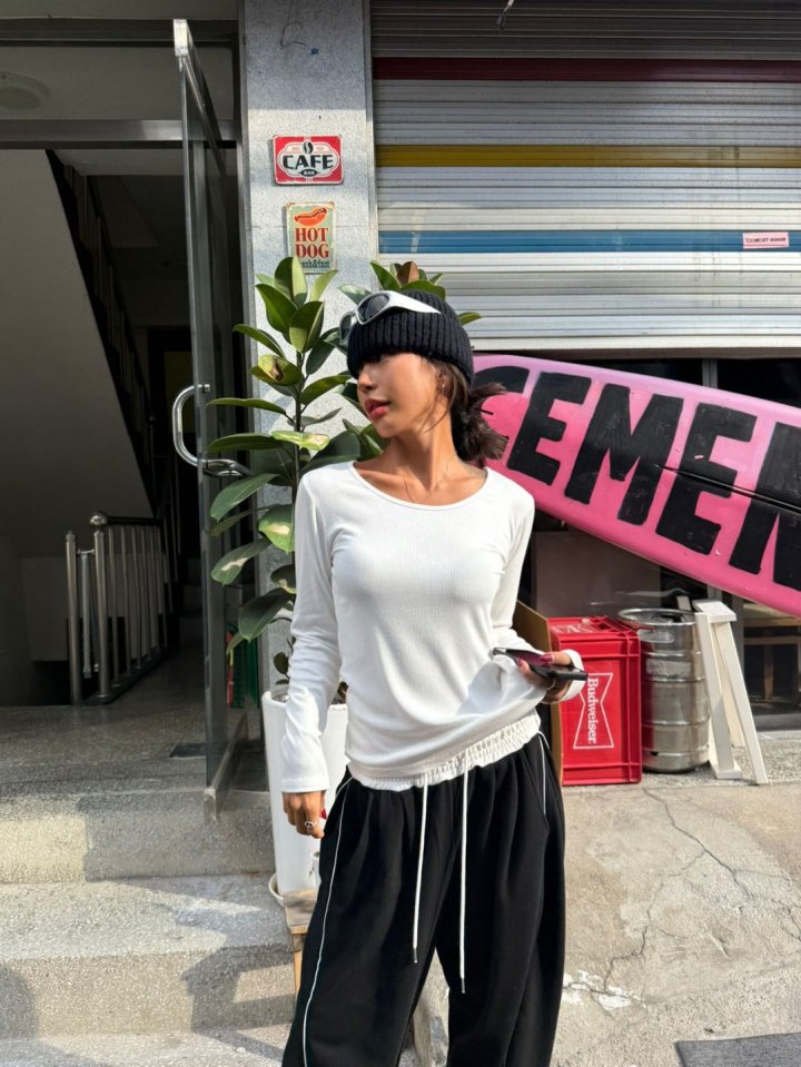 Queensmade - Korean Women Fashion - #vintagekidsstyle - Ribbed U-Neck Tee - 9