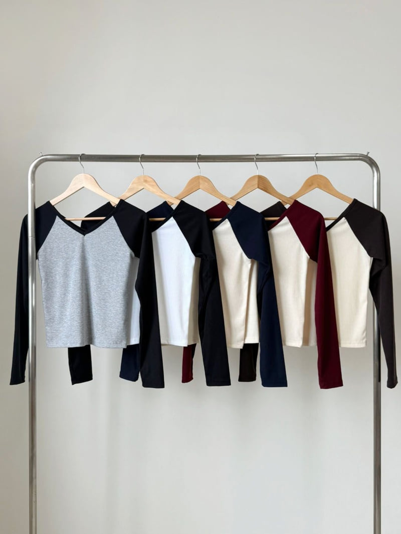 Queensmade - Korean Women Fashion - #womensfashion - Two-Rib V-neck Tee - 12