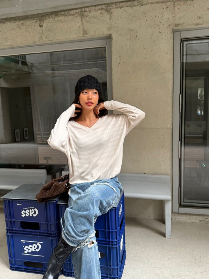 Queensmade - Korean Women Fashion - #womensfashion - Troll V-neck Tee - 9