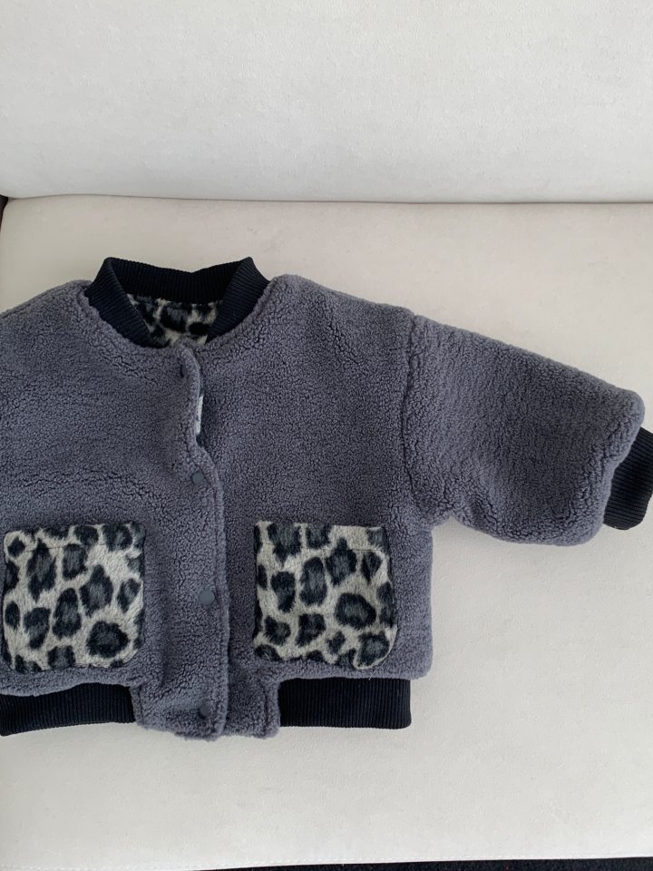 Sundaykids - Korean Children Fashion - #kidsshorts - Reversible Leopard Fleece Jacket - 5