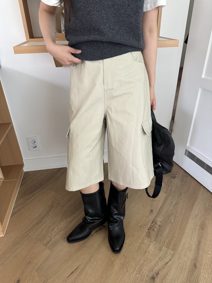 There By - Korean Women Fashion - #momslook - Pocket Bermuda Pants - 10
