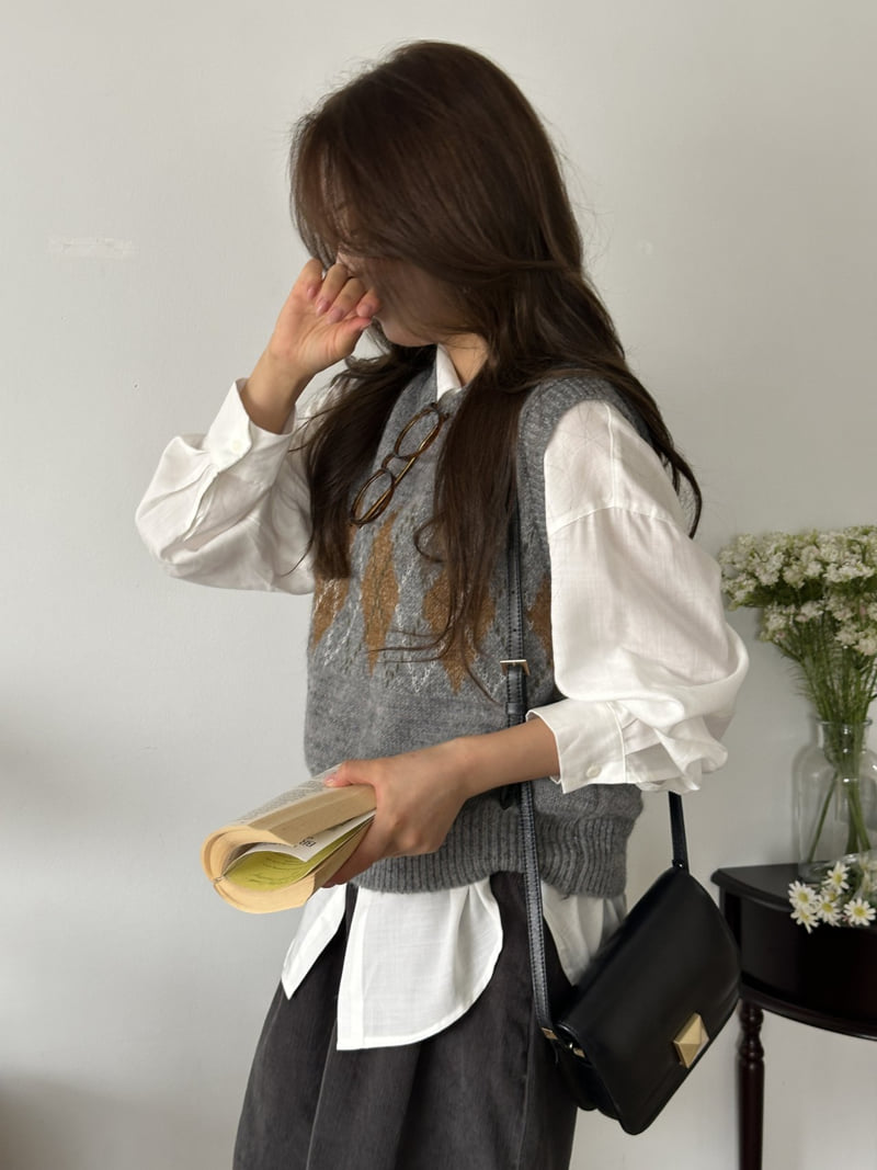 There By - Korean Women Fashion - #momslook - Mabel Vest - 3