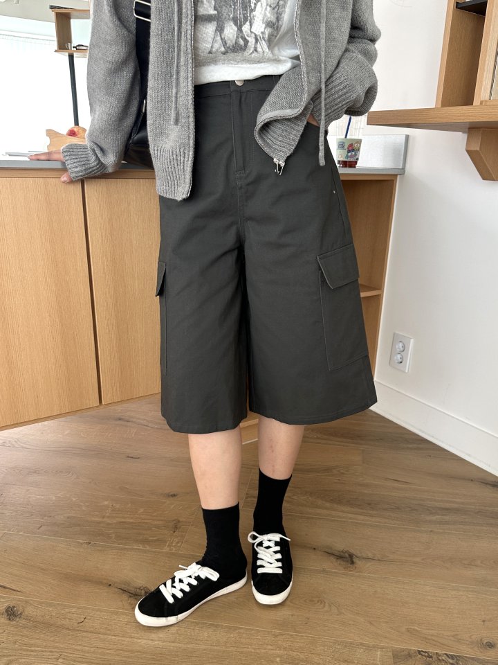 There By - Korean Women Fashion - #pursuepretty - Pocket Bermuda Pants - 5
