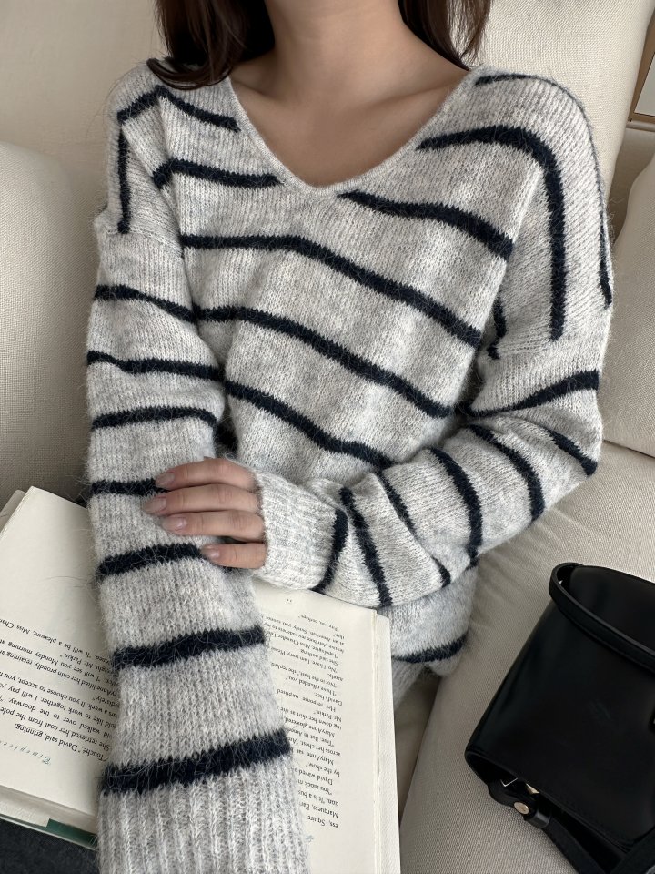 There By - Korean Women Fashion - #restrostyle - There V-neck Stripe Knit Pullover - 8