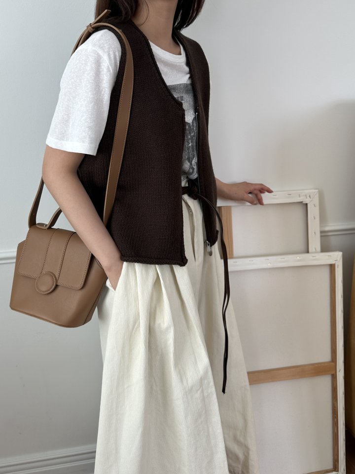 There By - Korean Women Fashion - #restrostyle - Autumn Zipper Vest