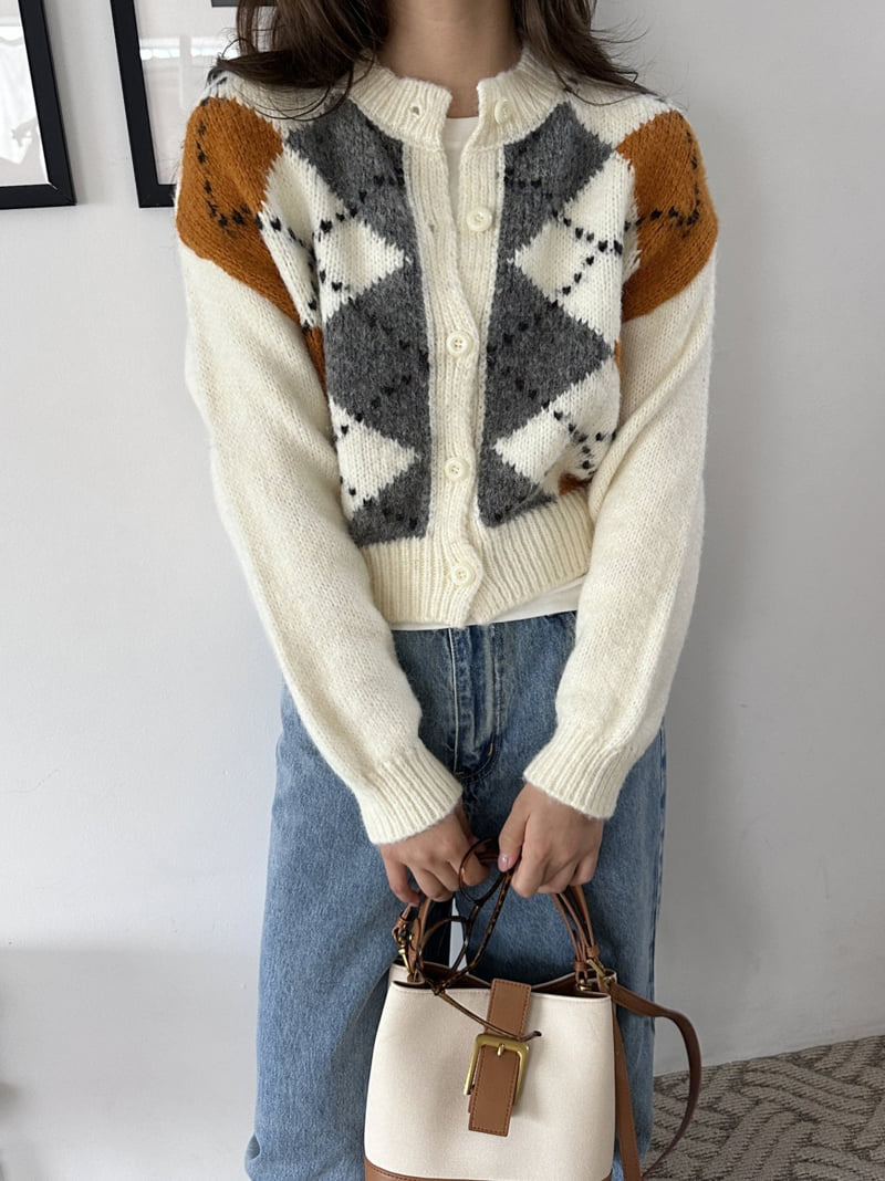 There By - Korean Women Fashion - #restrostyle - Milk Argyle Cardigan - 9