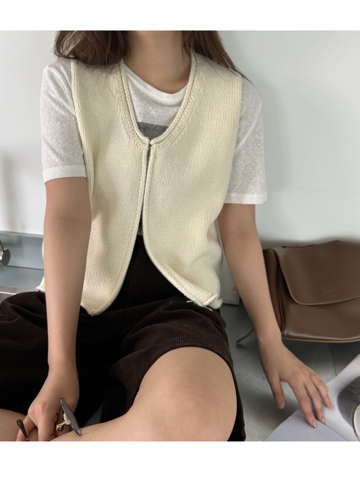 There By - Korean Women Fashion - #romanticstyle - Autumn Zipper Vest