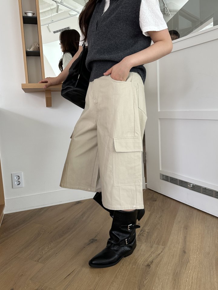 There By - Korean Women Fashion - #shopsmall - Pocket Bermuda Pants - 7