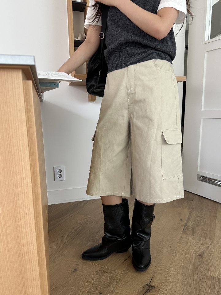 There By - Korean Women Fashion - #thatsdarling - Pocket Bermuda Pants - 8