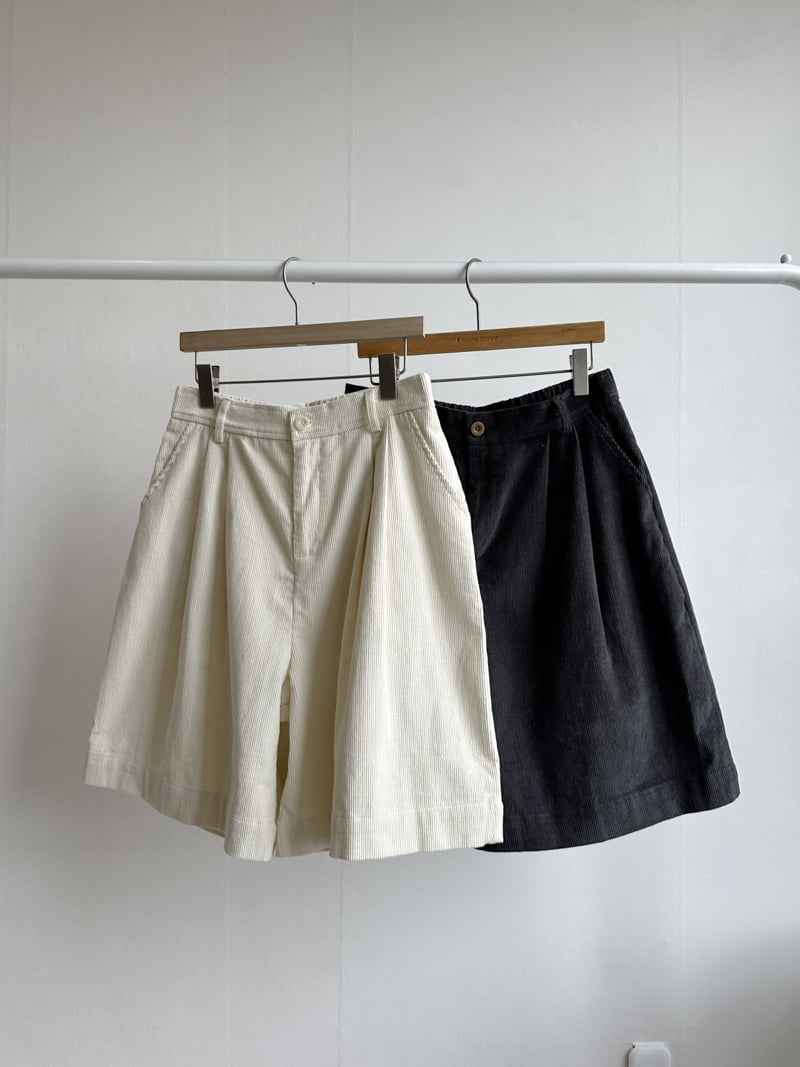There By - Korean Women Fashion - #thelittlethings - Nick Corduroy Half Pants - 10
