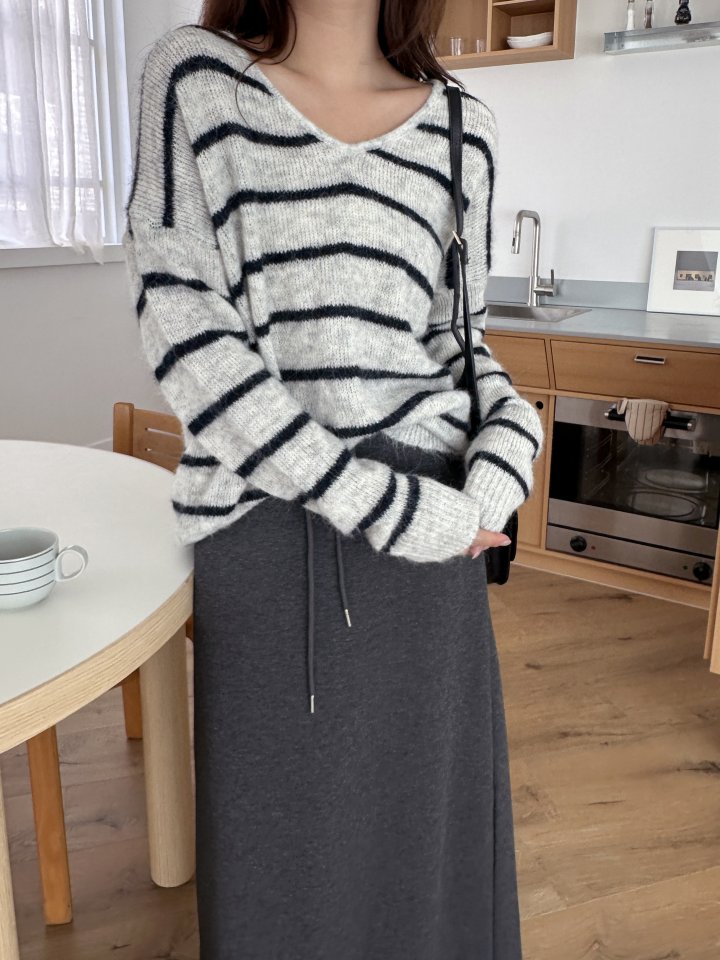 There By - Korean Women Fashion - #vintageinspired - There V-neck Stripe Knit Pullover - 6