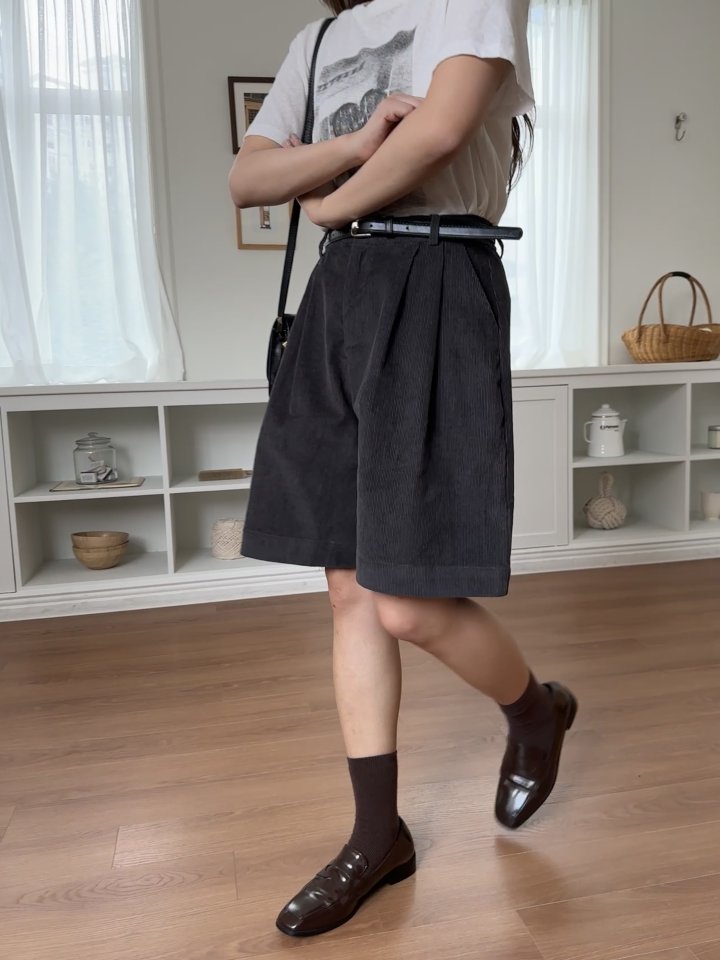 There By - Korean Women Fashion - #vintageinspired - Nick Corduroy Half Pants - 3
