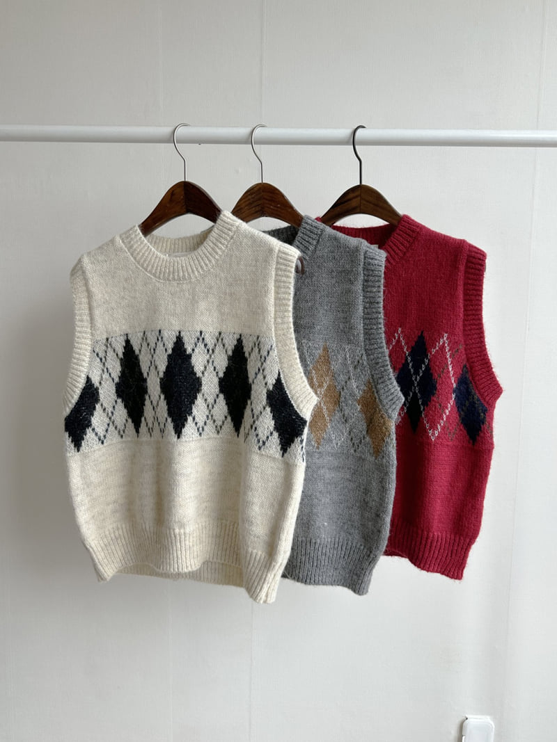 There By - Korean Women Fashion - #vintageinspired - Mabel Vest - 11