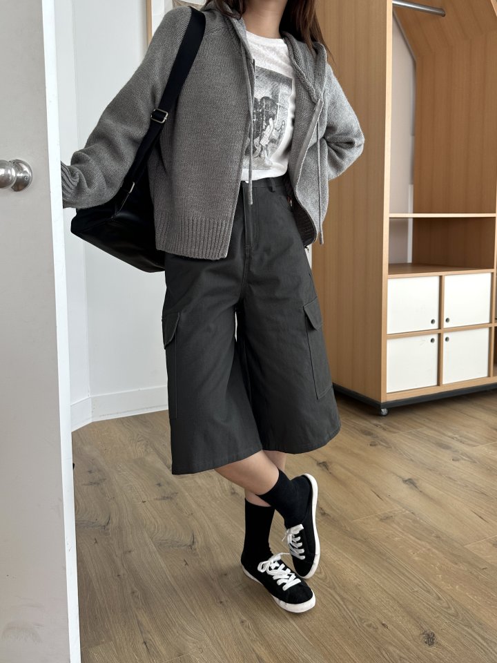 There By - Korean Women Fashion - #vintageinspired - Pocket Bermuda Pants - 4