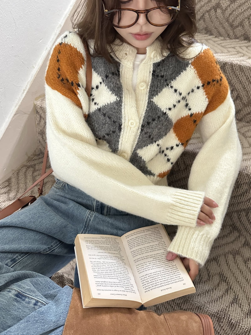 There By - Korean Women Fashion - #vintagekidsstyle - Milk Argyle Cardigan - 7