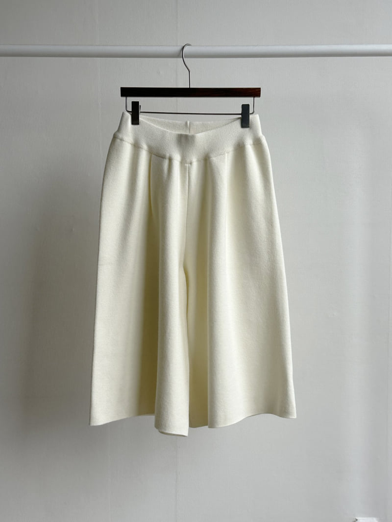 There By - Korean Women Fashion - #womensfashion - Knit Bermuda Shorts - 9