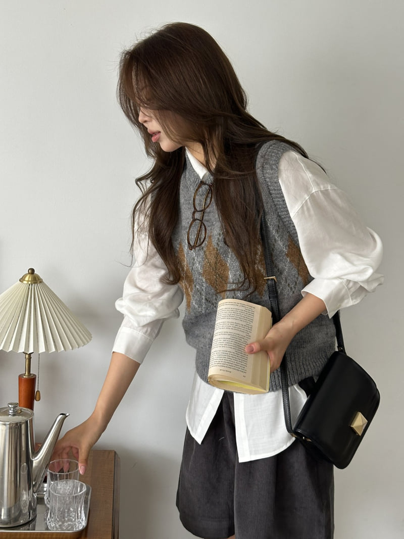There By - Korean Women Fashion - #momslook - Mabel Vest - 4