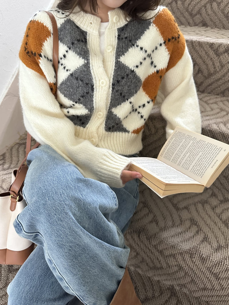 There By - Korean Women Fashion - #womensfashion - Milk Argyle Cardigan