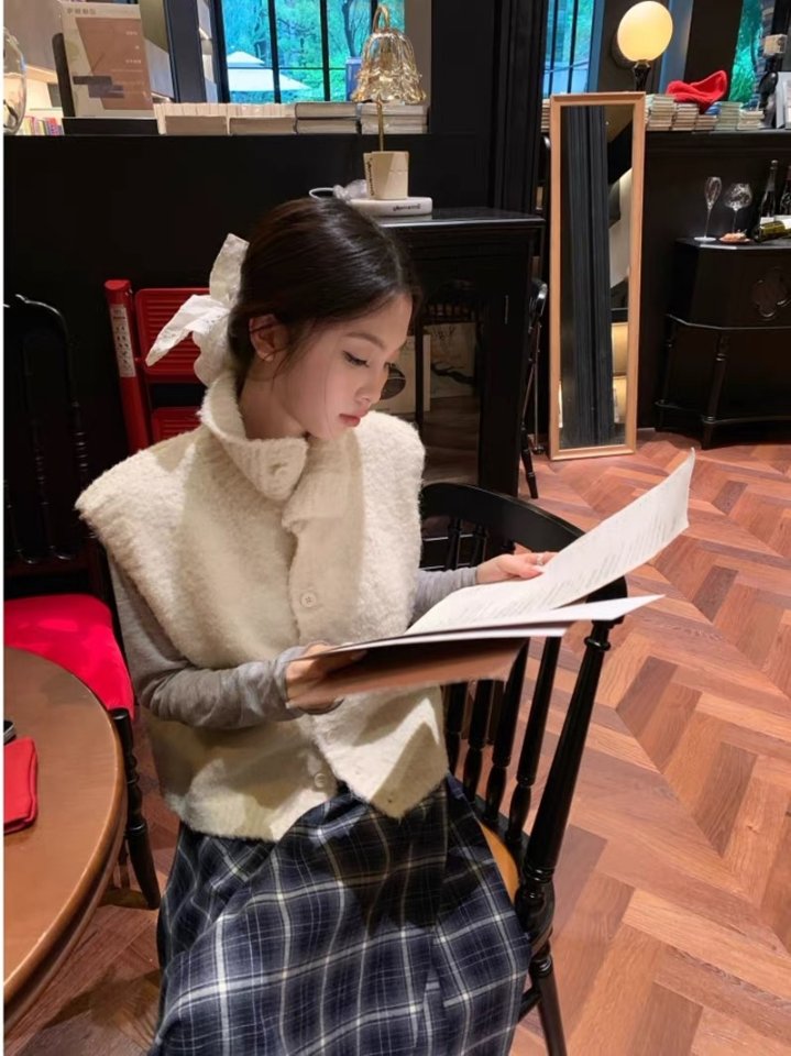 Theres - Korean Women Fashion - #momslook - Boucle Vest - 3