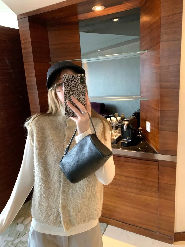 Theres - Korean Women Fashion - #momslook - Boucle Vest - 4