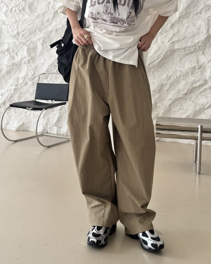 Theres - Korean Women Fashion - #vintagekidsstyle - Rustling Fabric Pants - 3