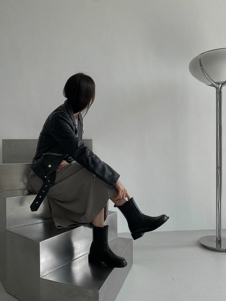 Vade - Korean Women Fashion - #momslook - Basic Half Mid Boots - 5