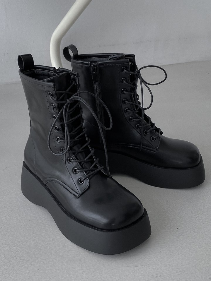Vade - Korean Women Fashion - #momslook - Half Mid Square Walker Boots