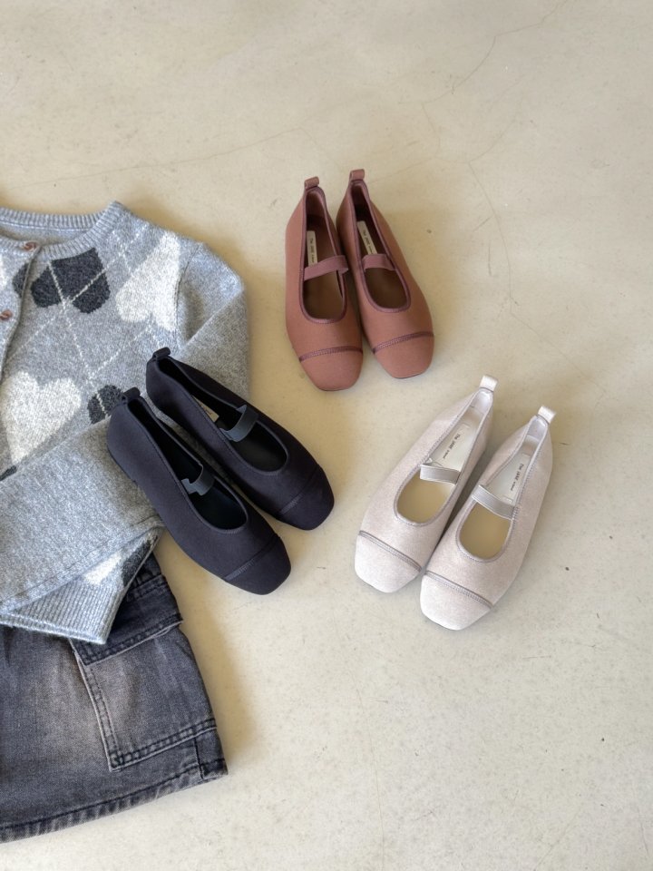 Vade - Korean Women Fashion - #momslook - Round Cut Mary Jane Flats - 7