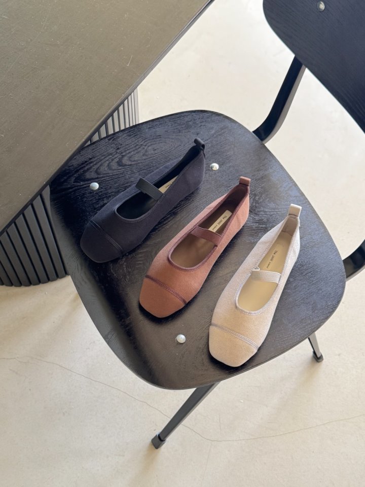 Vade - Korean Women Fashion - #momslook - Round Cut Mary Jane Flats - 8