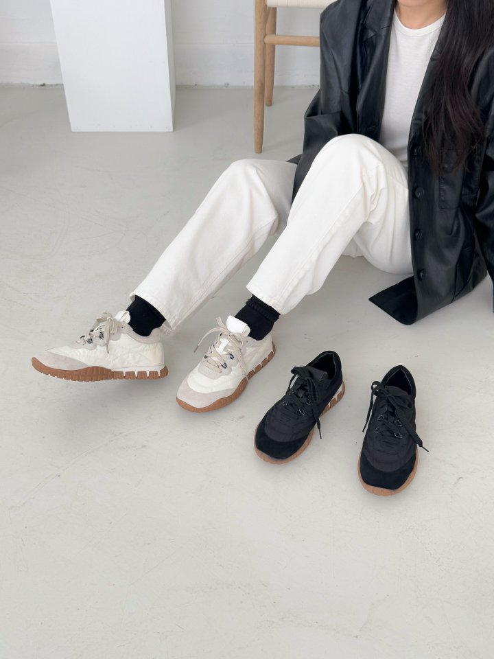 Vade - Korean Women Fashion - #momslook - Slim Color Block Sneakers - 2